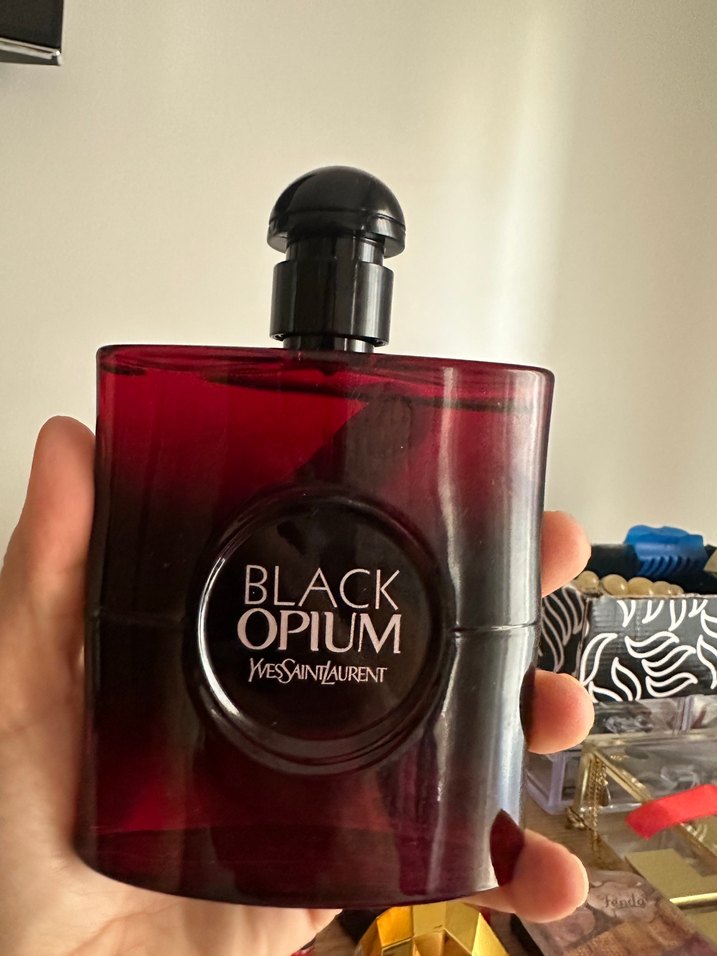 Yves Saint Laurent Black Opium Kadın Parfümü - Görsel 3