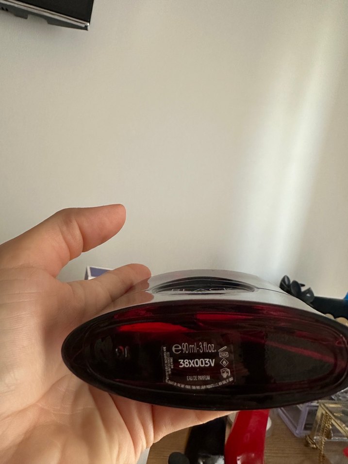 Yves Saint Laurent Black Opium Kadın Parfümü - Görsel 5