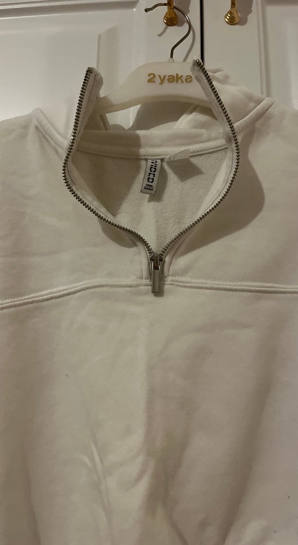 Yarım Fermuarlı Beyaz Sweatshirt - Görsel 2