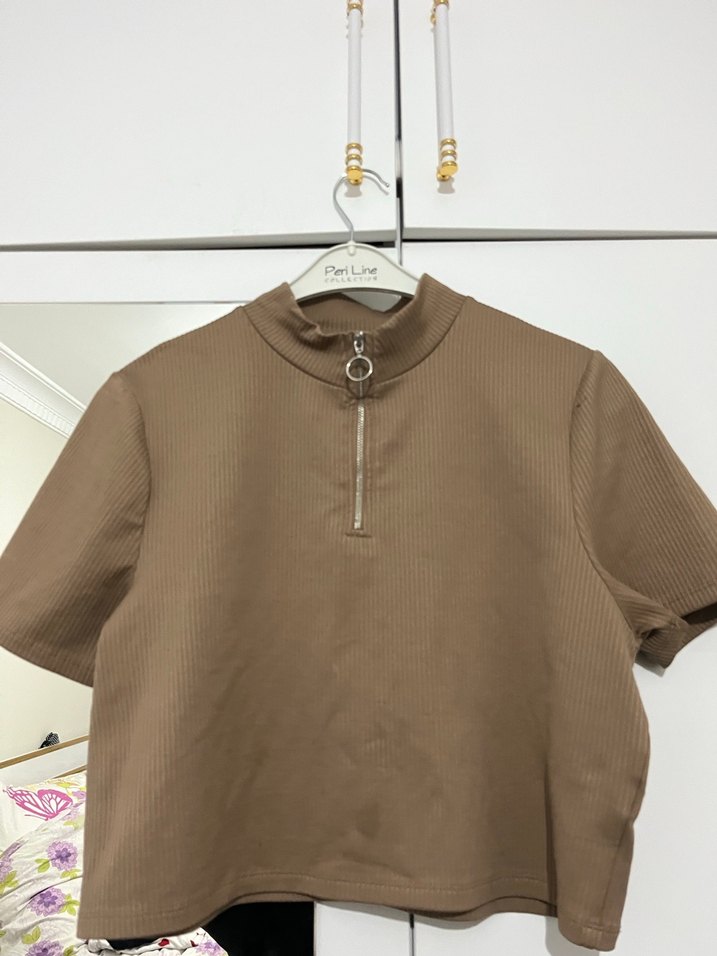 Bej Kadın Fermuarlı Kısa krop - Görsel 3