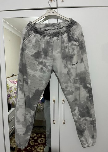 Gri Batik Desenli Mini Kadın Eşofman - Görsel 2