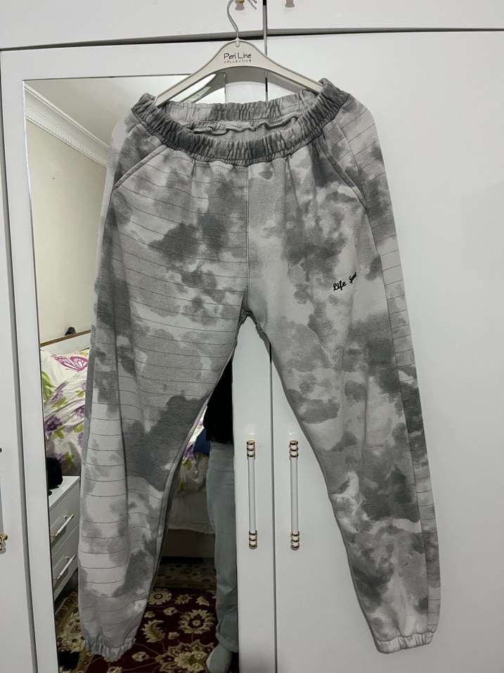 Gri Batik Desenli Mini Kadın Eşofman - Görsel 2