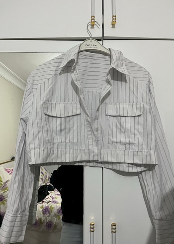 Düğmeli Kısa Gri Çizgili Keten Gömlek - Görsel 3