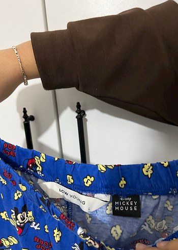 Mavi Desenli Hamile Şortu - Görsel 3