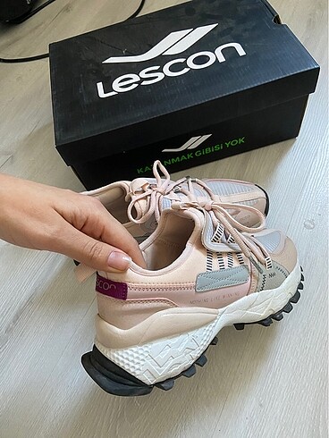 Lescon Dar olduğu için satıyorum