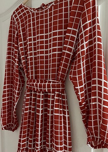 Kremit Ekose Desenli Uzun Elbise - Görsel 2