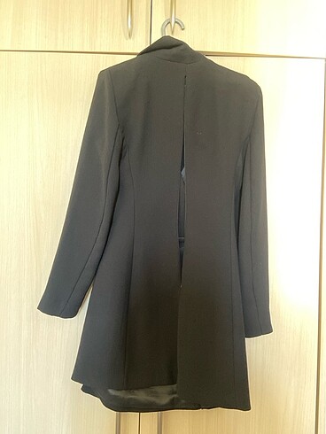 MANGO İNCE XS ŞIK OMUZLARI VATKALI VİRAL ELBİSE VÜCUDU SARAN - Görsel 6