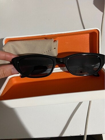 Kadın Siyah Güneş Gözlüğü - Görsel 2