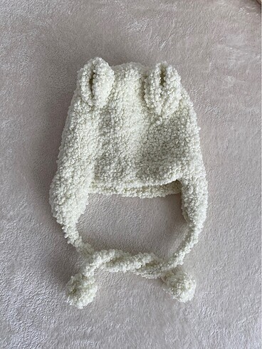 Kore model teddy kulaklı bebek şapkası
