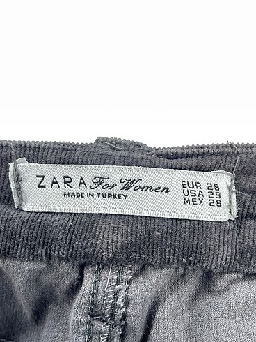 28 Beden gri Renk Zara Düz Kesim %70 İndirimli.