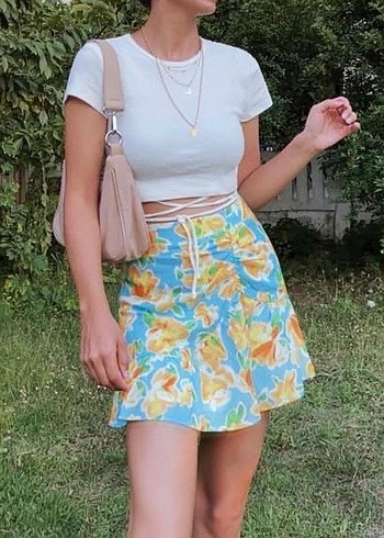 Bershka çiçekli mini etek - Görsel 3