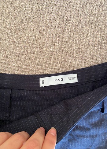 Mango Lacivert İnce Çizgili Mini Etek - Görsel 4