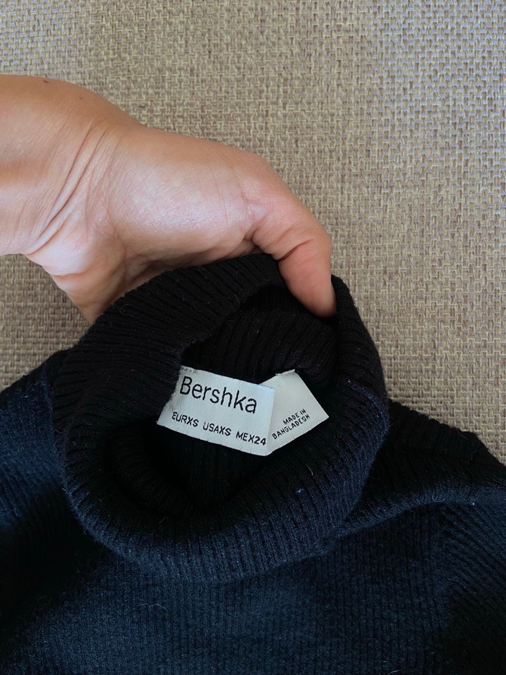 Boğazlı vücuda oturan triko elbise - Görsel 2