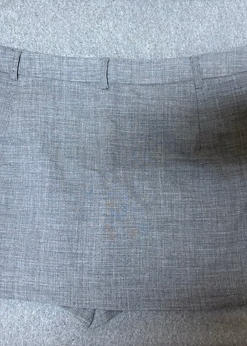 Gri Pilili Kısa Şort etek Stradivarius - Görsel 4