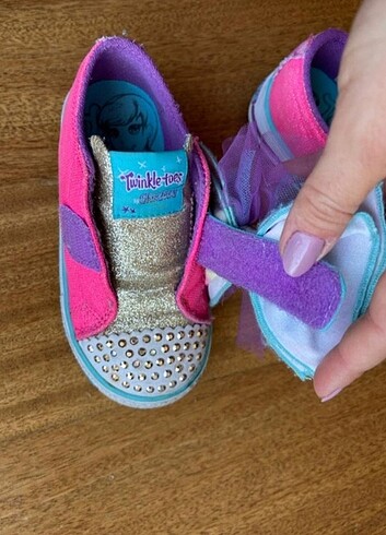 Skechers twinkle toes 24 no