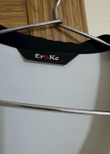 Düğmeli Beyaz Kadın Ofis Gömleği - Görsel 3