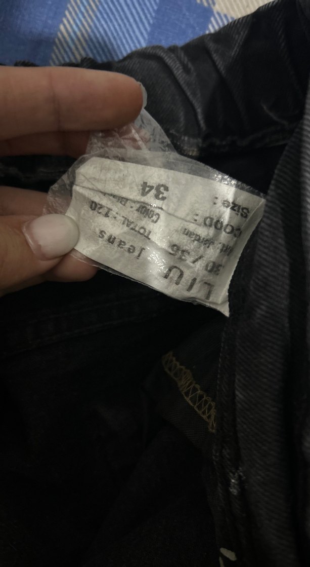 Rahat ve Şık Siyah Denim Jean — görsel 3/5