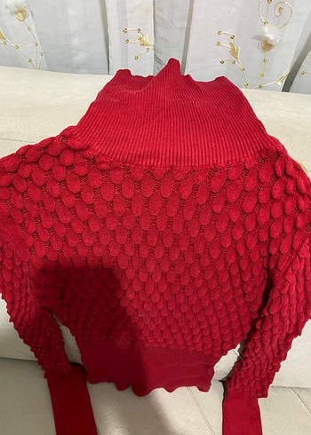 Kırmızı Örgü Desenli Kadın Kazak - Görsel 2