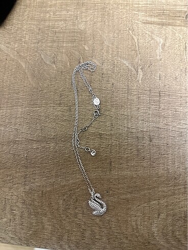 swarovski Swaroski kuğ kolyesi