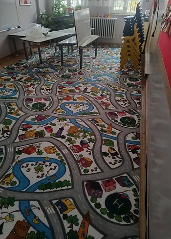 Çocuklar için çok renkli oyun halısı