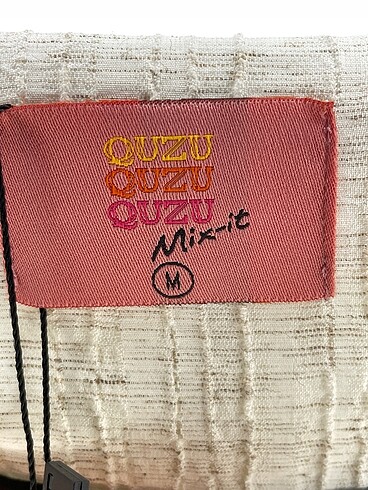 m Beden çeşitli Renk Quzu Blazer %70 İndirimli.