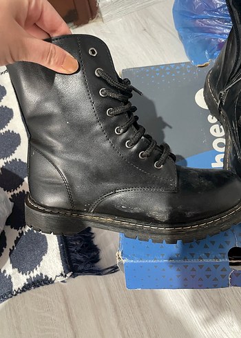 Siyah Tokalı Blok Topuklu Kadın Bot - Görsel 3