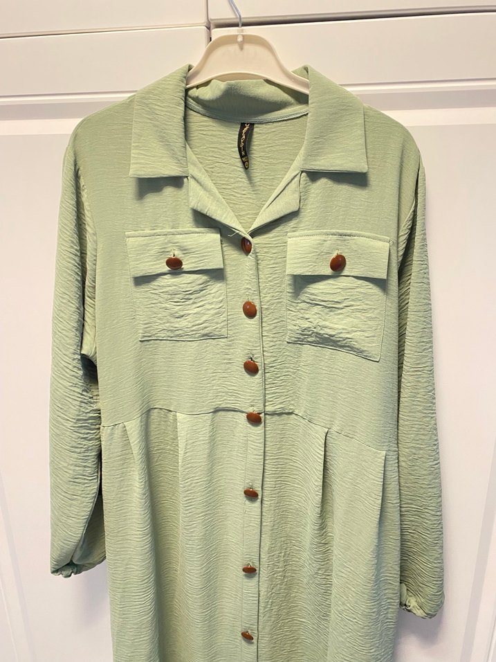 Düğmeli Yeşil Uzun Keten Elbise - Görsel 2