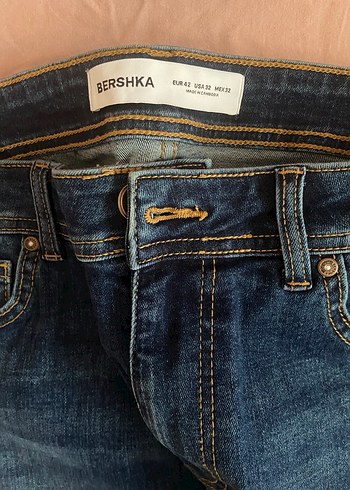 Bershka Erkek Lacivert Regular Fit Denim Jean