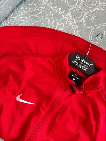 s Beden kırmızı hırka nike