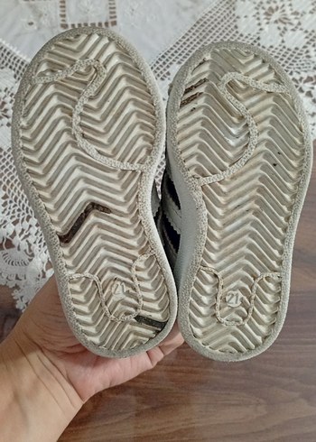 Kız ve Erkek Çocuk Siyah Beyaz Adidas Spor Ayakkabı - Görsel 4