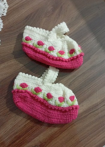 Nakışlı Pembe Örgü Kız Bebek Patik - Görsel 2