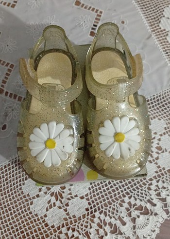 İgor Simli Şeffaf Papatya Detaylı Kız Çocuk Ayakkabı - Görsel 6