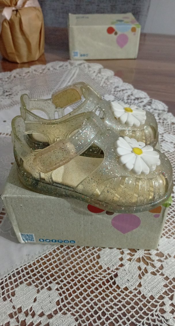 İgor Simli Şeffaf Papatya Detaylı Kız Çocuk Ayakkabı - Görsel 3