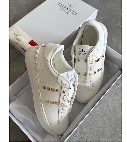 Valentino snekears 39