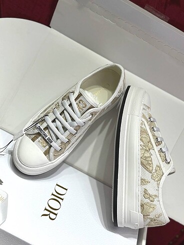 39 Beden Dior ayakkabı 39
