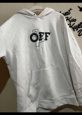 Beyaz Kapüşonlu Sweatshirt