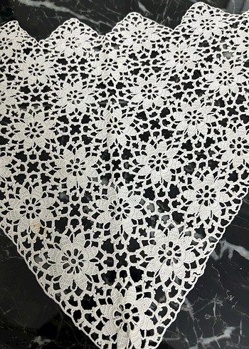 Beyaz dantel kare masa örtüsü olacak - Görsel 3