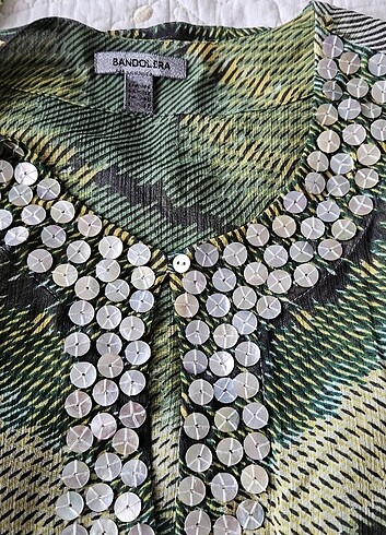 Yaka kısmı şık pareo - Görsel 2