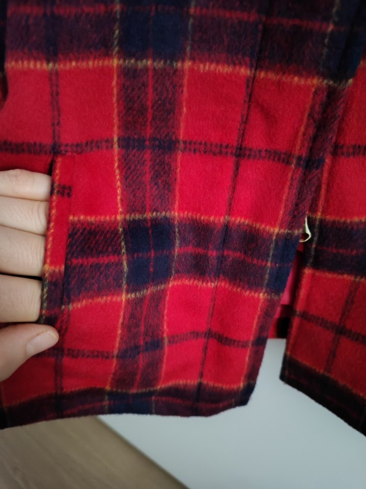 Kız Çocuk Kırmızı Kareli Düğmeli Panço - Görsel 3