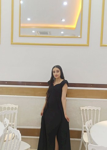 Siyah kalp yaka uzun pelerin kuyruklu abiye