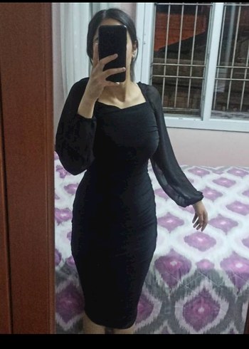 Siyah Uzun tül Kollu Drapeli midi boy elbise