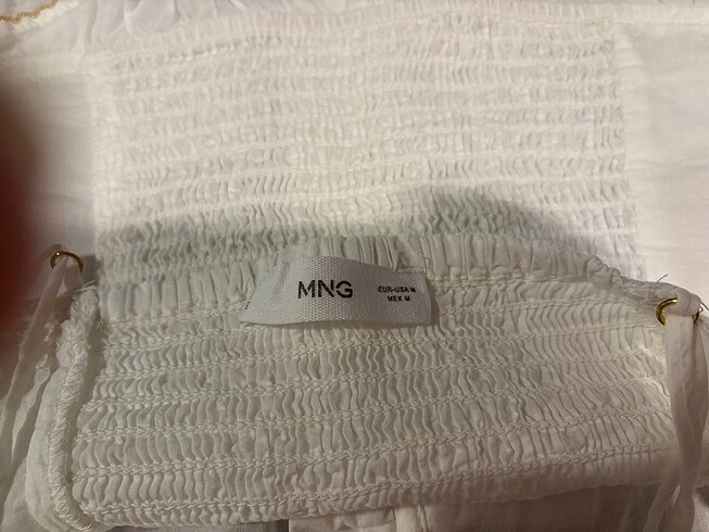 m Beden beyaz Renk Mango fırfırlı koton üst