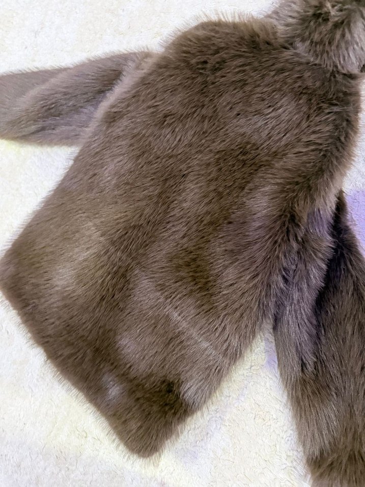 Gri Kadın Suni Kürk Detaylı Uzun Kolsuz - Görsel 4