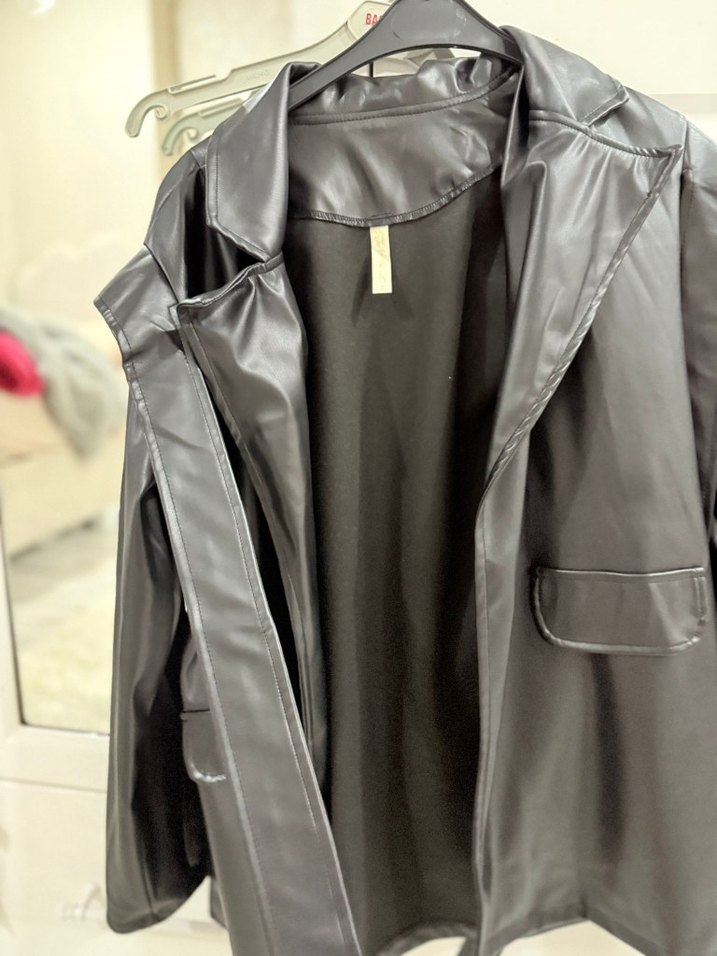 Siyah Uzun Deri Kadın Ceket - Görsel 4