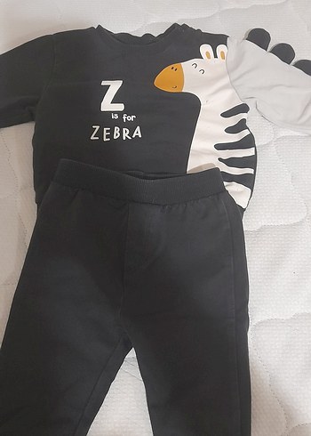 Siyah Zebra Desenli Bebek Takımı