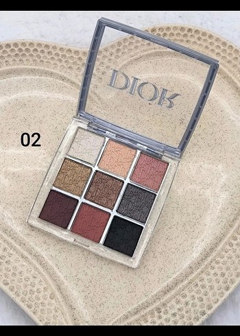 Dior 9'lu Göz Farı Paleti 02