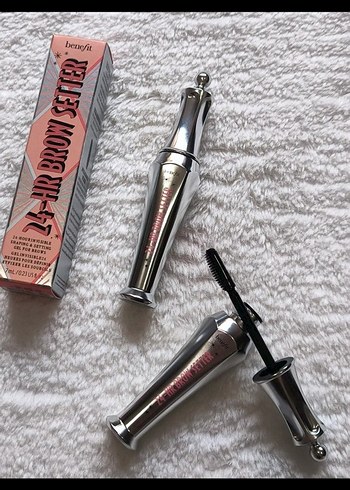 Benefit 24-HR Brow Setter Kaş Maskarası