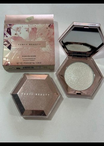 Fenty Beauty Işıltılı Aydınlatıcı Beige