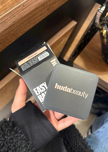 Huda Beauty Bej Pudra - Görsel 3