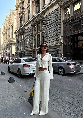 universal Beden Nancy Kruvaze Yaka Crop Takım